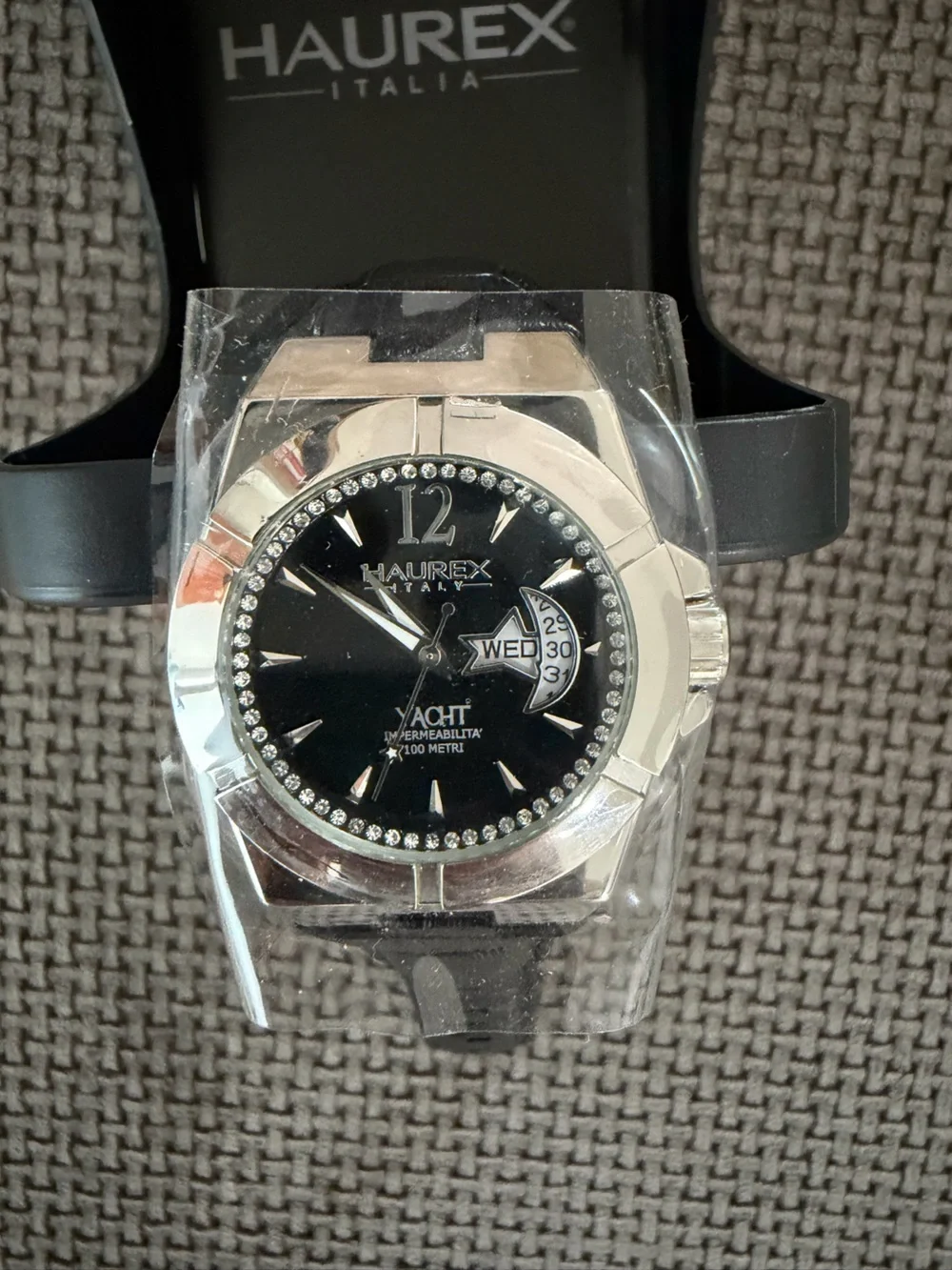 Haurex Italy Yacht Womens Watch Crystal Bezel Black Dial Leather Strap Italian